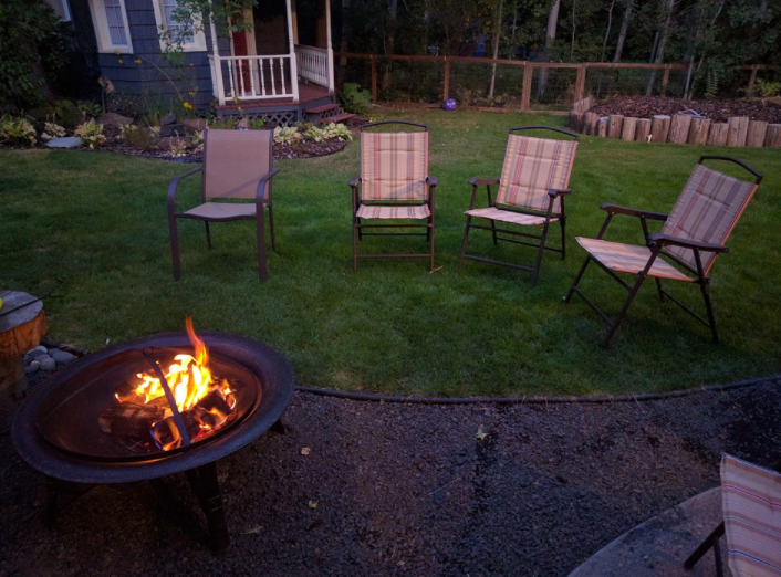 Tips to Make a Fire Pit on Your Backyard